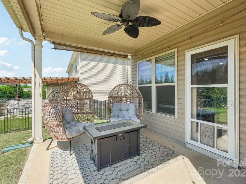 5037 Nighthawk Drive, Fort Mill, SC 29707.  MLS# CAR4246816, YatesRealty ID 28220. 