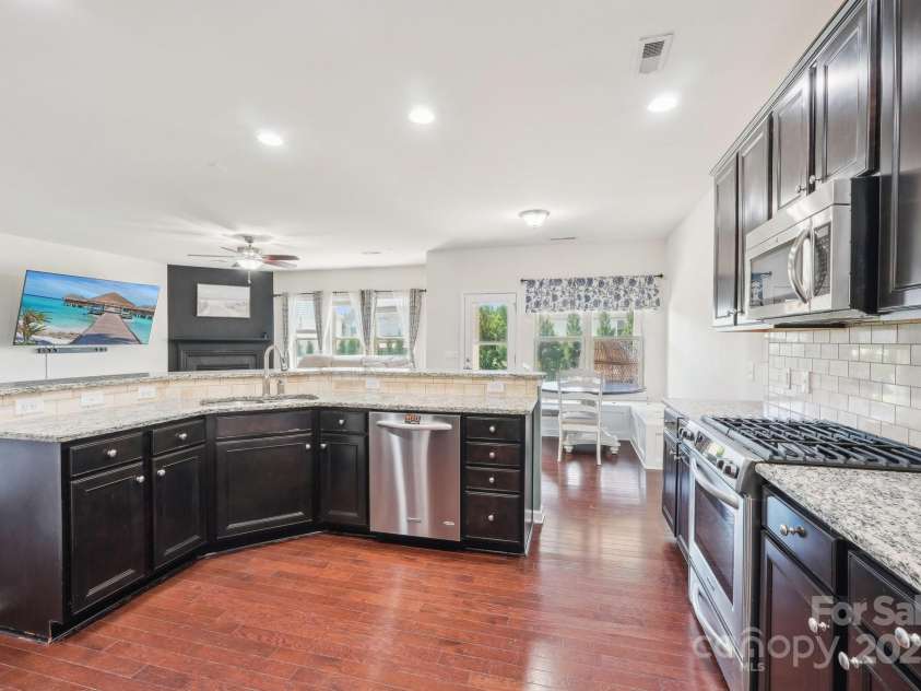 5037 Nighthawk Drive, Fort Mill, SC 29707.  MLS# CAR4246816, YatesRealty ID 28220. 