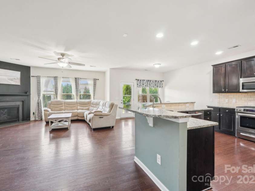 5037 Nighthawk Drive, Fort Mill, SC 29707.  MLS# CAR4246816, YatesRealty ID 28220. 