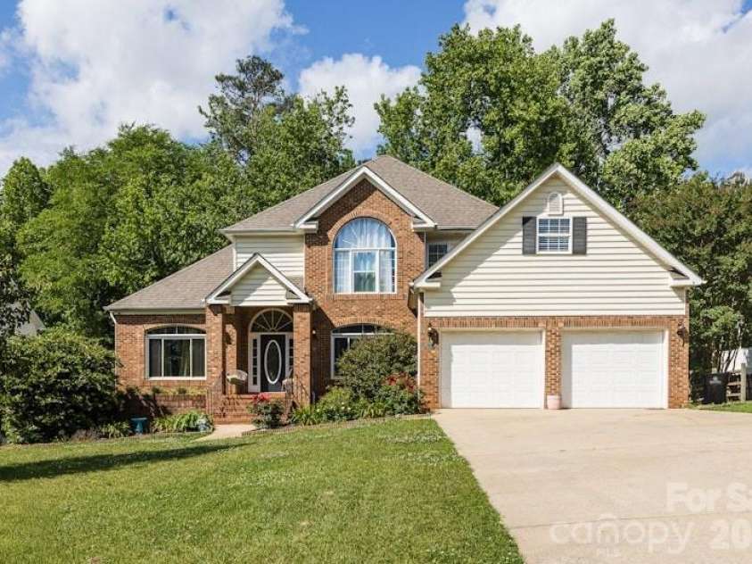 4650 Cascade Avenue, Rock Hill, SC 29732.  MLS# CAR4386750, YatesRealty ID 28221. 