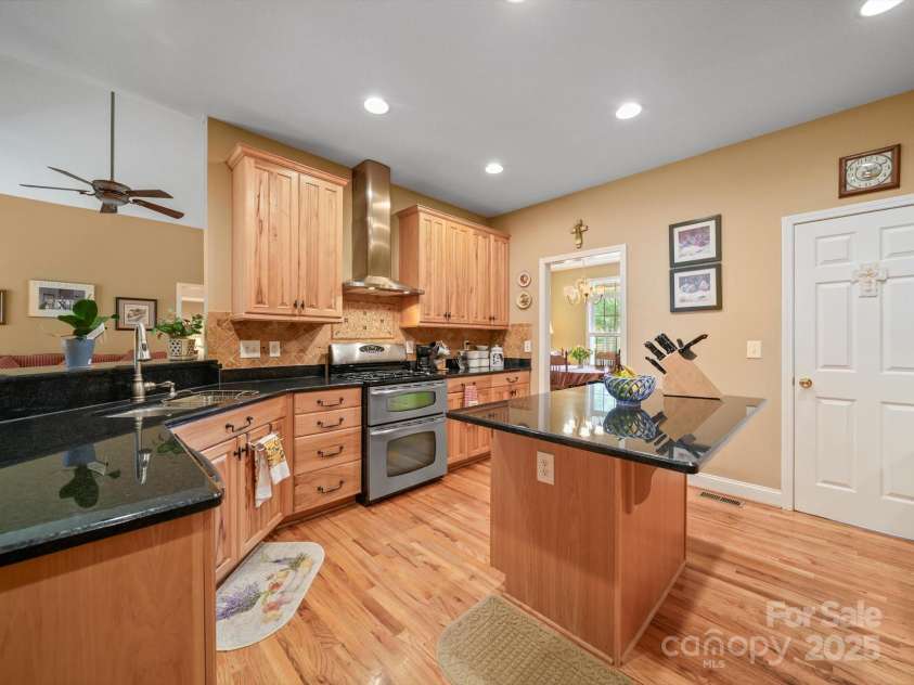 208 Catawba Crest Lane, Clover, SC 29710.  MLS# CAR4284413, YatesRealty ID 28223. 