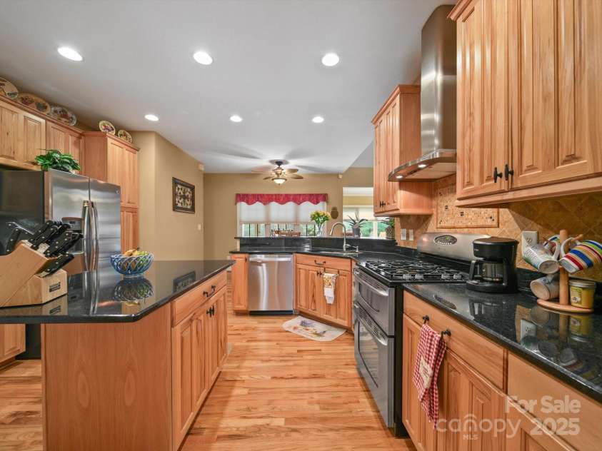 208 Catawba Crest Lane, Clover, SC 29710.  MLS# CAR4284413, YatesRealty ID 28223. 