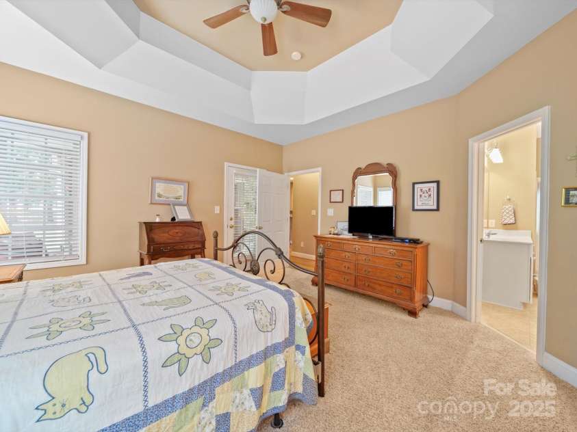 208 Catawba Crest Lane, Clover, SC 29710.  MLS# CAR4284413, YatesRealty ID 28223. 