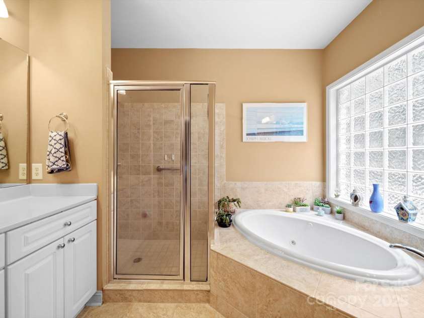 208 Catawba Crest Lane, Clover, SC 29710.  MLS# CAR4284413, YatesRealty ID 28223. 