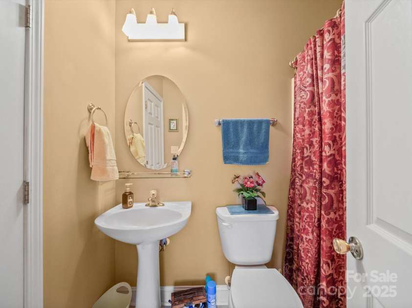 208 Catawba Crest Lane, Clover, SC 29710.  MLS# CAR4284413, YatesRealty ID 28223. 