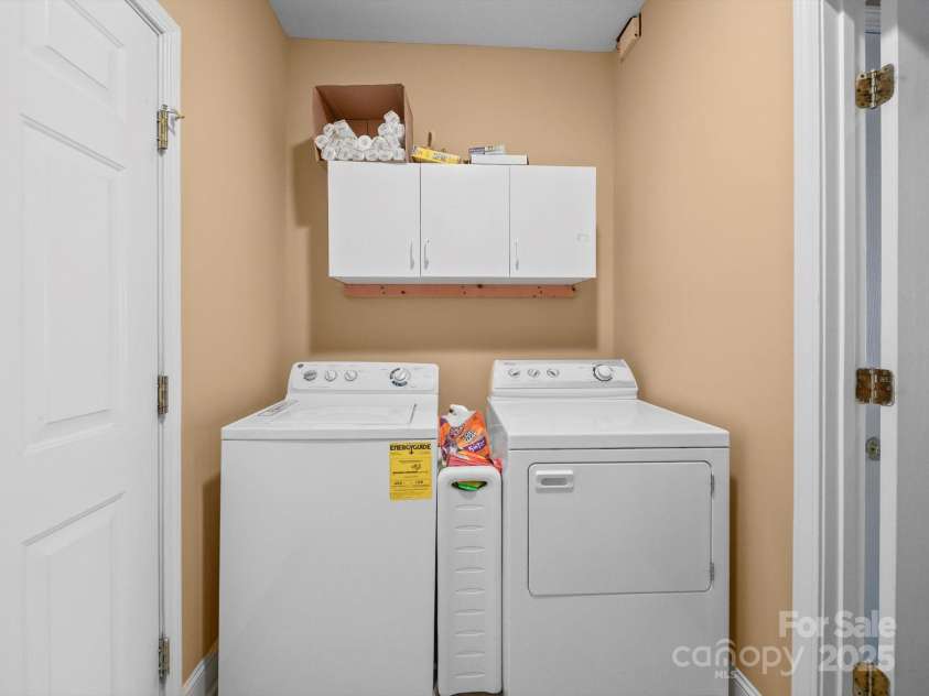 208 Catawba Crest Lane, Clover, SC 29710.  MLS# CAR4284413, YatesRealty ID 28223. 