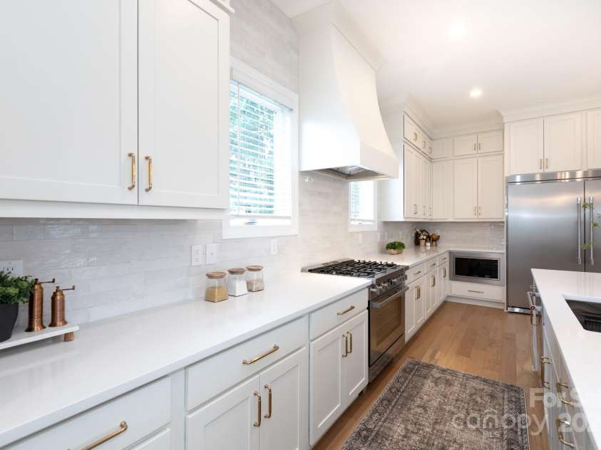4203 Walker Road, Charlotte, NC 28211.  MLS# CAR4268091, YatesRealty ID 28224. 
