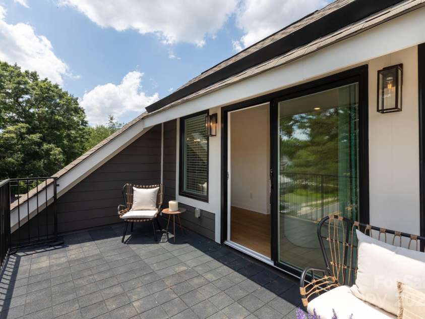 4203 Walker Road, Charlotte, NC 28211.  MLS# CAR4268091, YatesRealty ID 28224. 