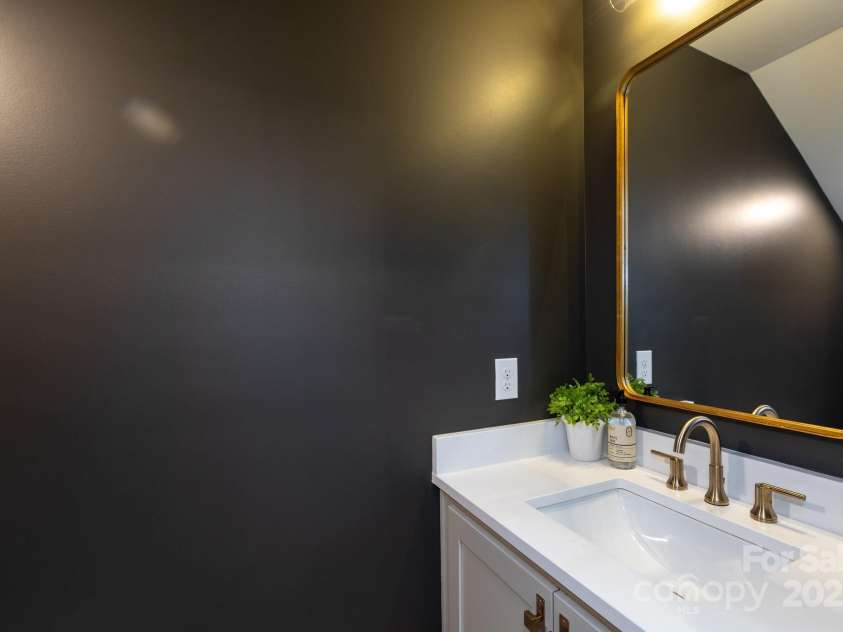 4203 Walker Road, Charlotte, NC 28211.  MLS# CAR4268091, YatesRealty ID 28224. 
