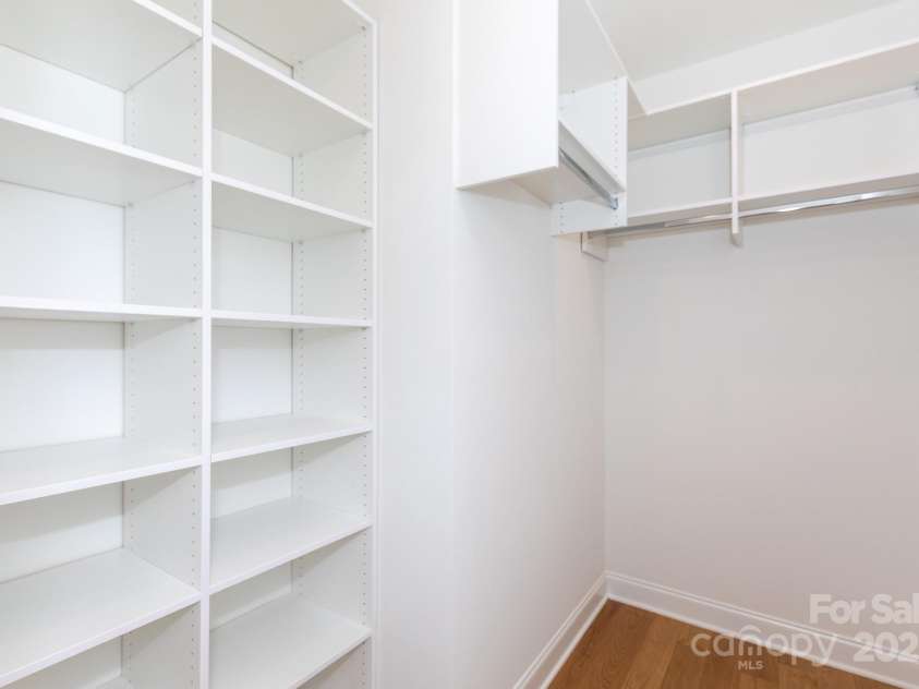 4203 Walker Road, Charlotte, NC 28211.  MLS# CAR4268091, YatesRealty ID 28224. 