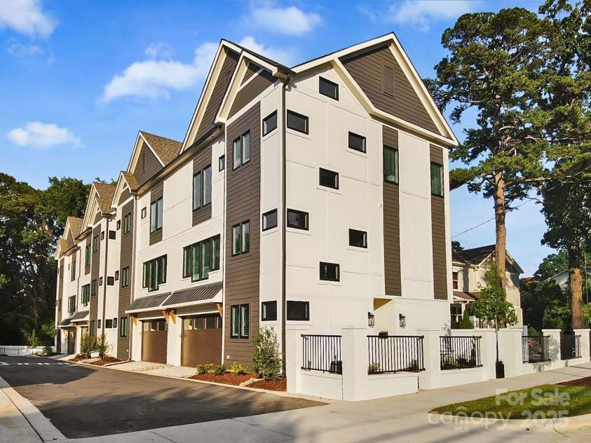 4203 Walker Road, Charlotte, NC 28211.  MLS# CAR4268091, YatesRealty ID 28224. 