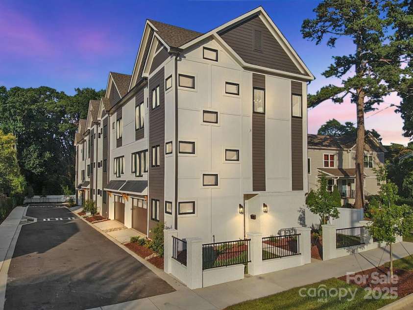 4203 Walker Road, Charlotte, NC 28211.  MLS# CAR4268091, YatesRealty ID 28224. 