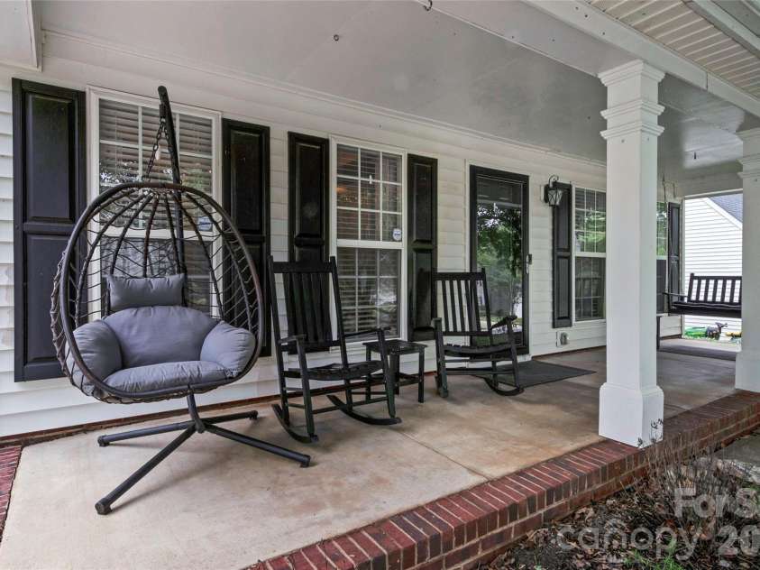 7818 Antique Circle, Waxhaw, NC 28173.  MLS# CAR4386189, YatesRealty ID 28224. 