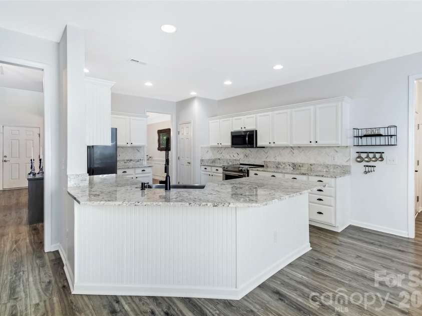 7818 Antique Circle, Waxhaw, NC 28173.  MLS# CAR4386189, YatesRealty ID 28224. 