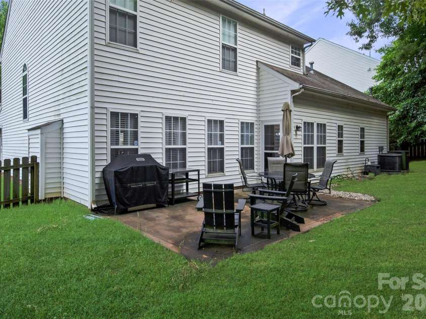 7818 Antique Circle, Waxhaw, NC 28173.  MLS# CAR4386189, YatesRealty ID 28224. Back Patio