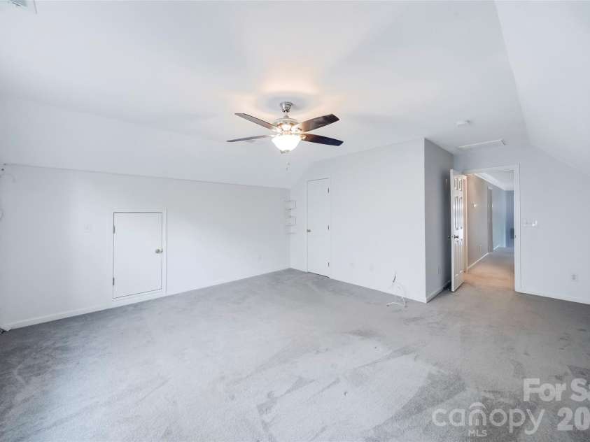 7818 Antique Circle, Waxhaw, NC 28173.  MLS# CAR4386189, YatesRealty ID 28224. Bonus Room