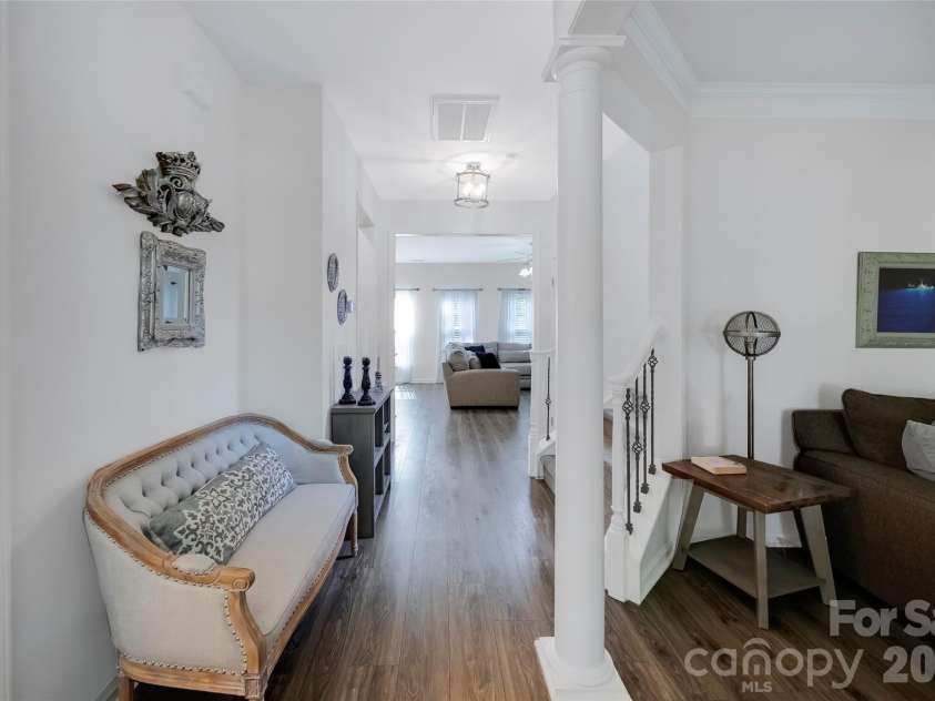 7818 Antique Circle, Waxhaw, NC 28173.  MLS# CAR4386189, YatesRealty ID 28224. Entry Hall