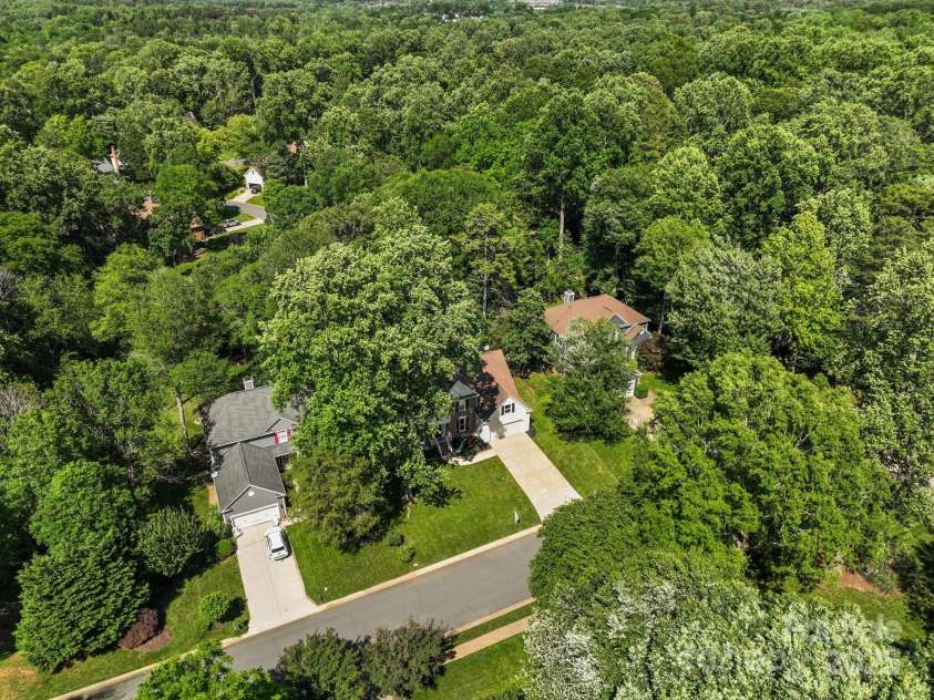 12602 Angel Oak Drive, Huntersville, NC 28078.  MLS# CAR4259942, YatesRealty ID 28225. 