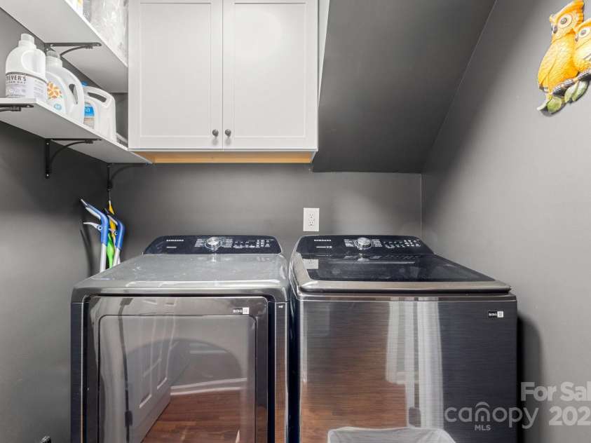 12602 Angel Oak Drive, Huntersville, NC 28078.  MLS# CAR4259942, YatesRealty ID 28225. Laundry room, W and D do not convey