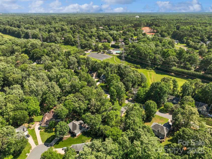 12602 Angel Oak Drive, Huntersville, NC 28078.  MLS# CAR4259942, YatesRealty ID 28225. Prime Huntersville location just a few minutes from Charlotte, the airport and interstates
