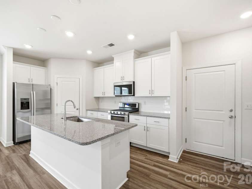518 Nixon Road, Belmont, NC 28012.  MLS# CAR4388072, YatesRealty ID 28225. 