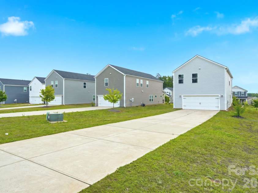 518 Nixon Road, Belmont, NC 28012.  MLS# CAR4388072, YatesRealty ID 28225. Extended driveway