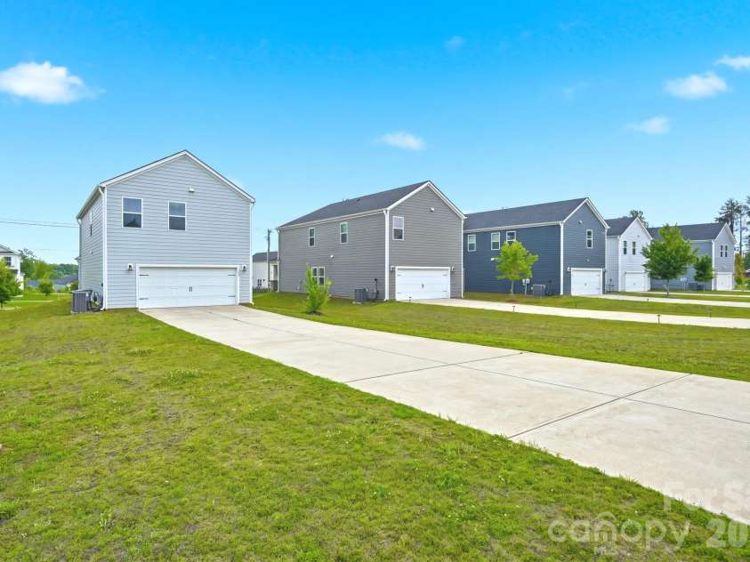 518 Nixon Road, Belmont, NC 28012.  MLS# CAR4388072, YatesRealty ID 28225. Extended driveway