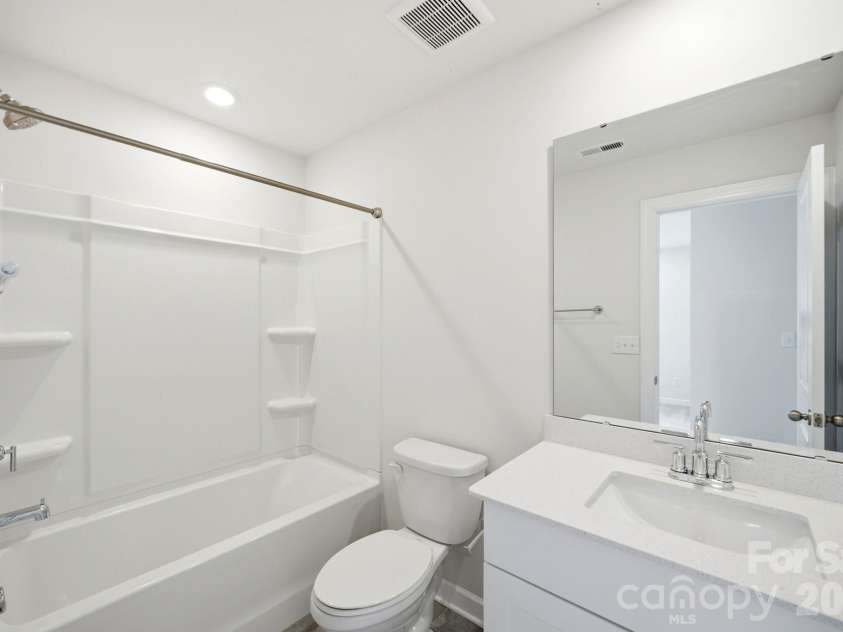 518 Nixon Road, Belmont, NC 28012.  MLS# CAR4388072, YatesRealty ID 28225. Full bath upstairs