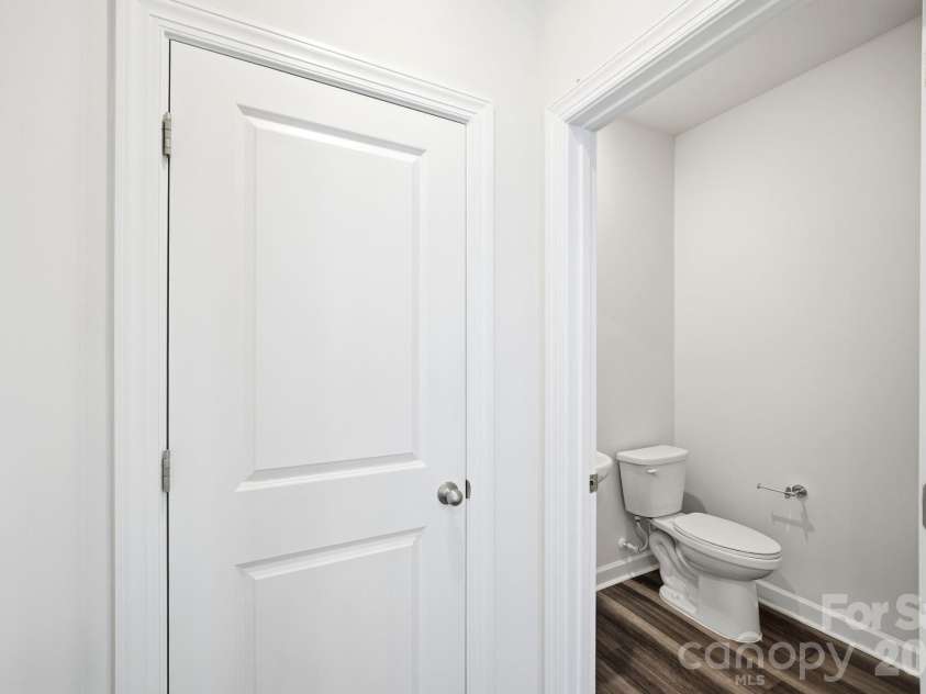 518 Nixon Road, Belmont, NC 28012.  MLS# CAR4388072, YatesRealty ID 28225. Half bath