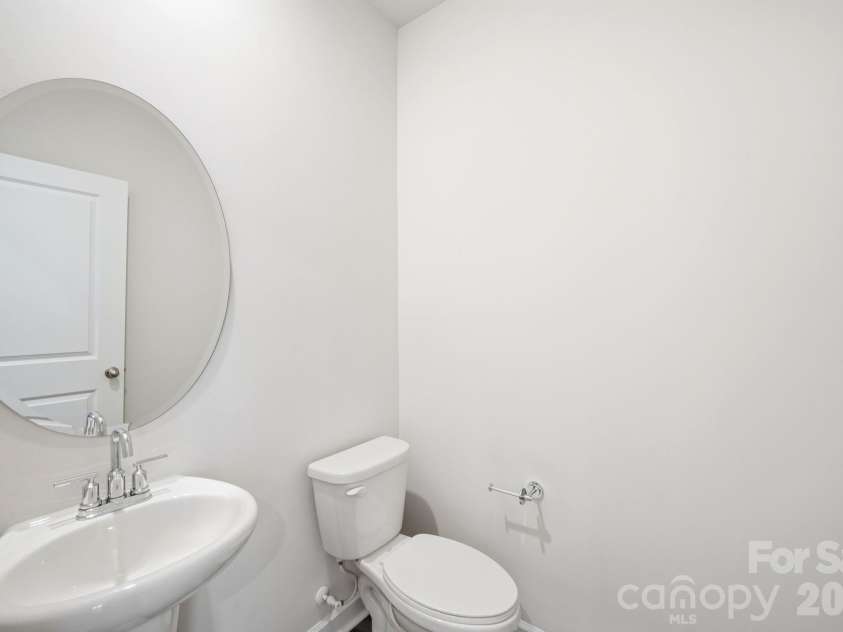 518 Nixon Road, Belmont, NC 28012.  MLS# CAR4388072, YatesRealty ID 28225. Half bath