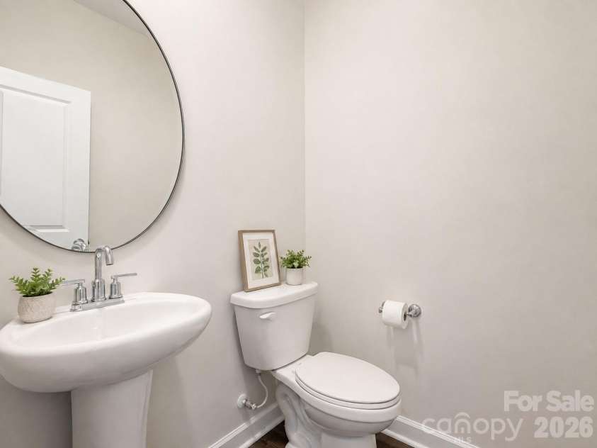 518 Nixon Road, Belmont, NC 28012.  MLS# CAR4421426, YatesRealty ID 28225. Half Bath on Main