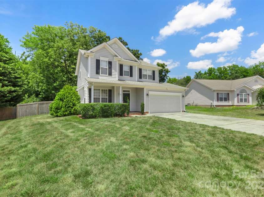 3109 Emerald Meadow Lane, Charlotte, NC 28273.  MLS# CAR4282486, YatesRealty ID 28227. 