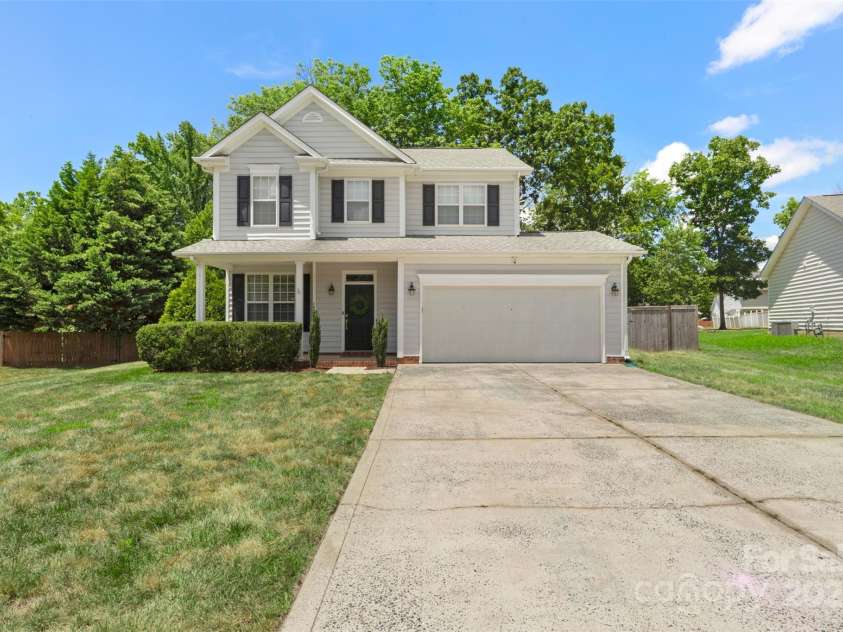 3109 Emerald Meadow Lane, Charlotte, NC 28273.  MLS# CAR4282486, YatesRealty ID 28227. 