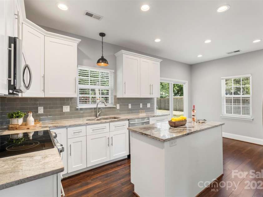 3109 Emerald Meadow Lane, Charlotte, NC 28273.  MLS# CAR4282486, YatesRealty ID 28227. 