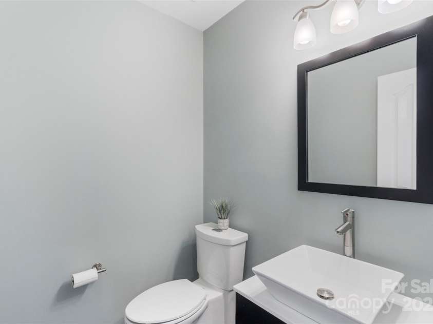 3109 Emerald Meadow Lane, Charlotte, NC 28273.  MLS# CAR4282486, YatesRealty ID 28227. 