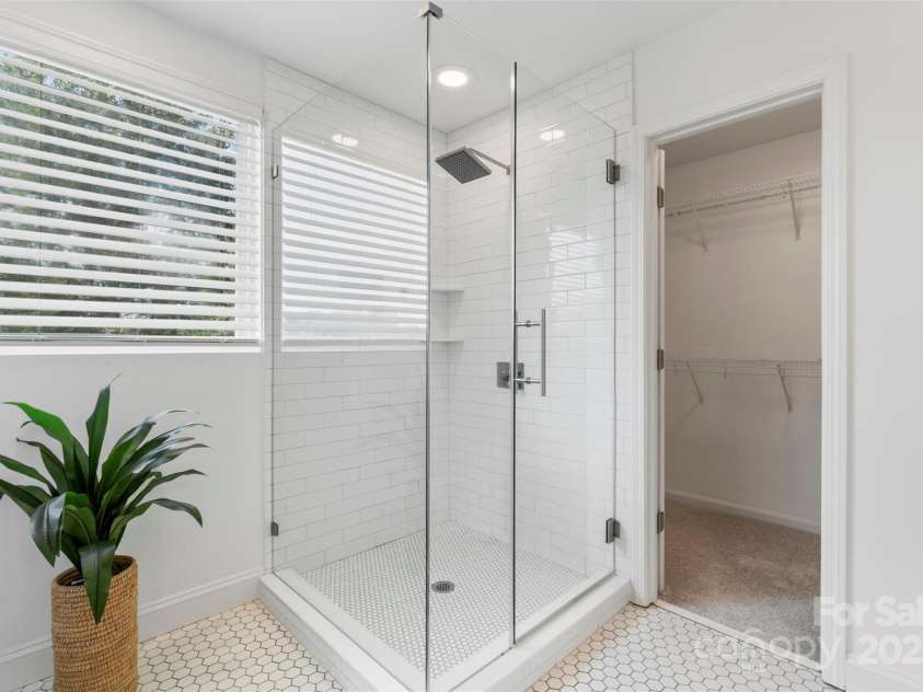 3109 Emerald Meadow Lane, Charlotte, NC 28273.  MLS# CAR4282486, YatesRealty ID 28227. 