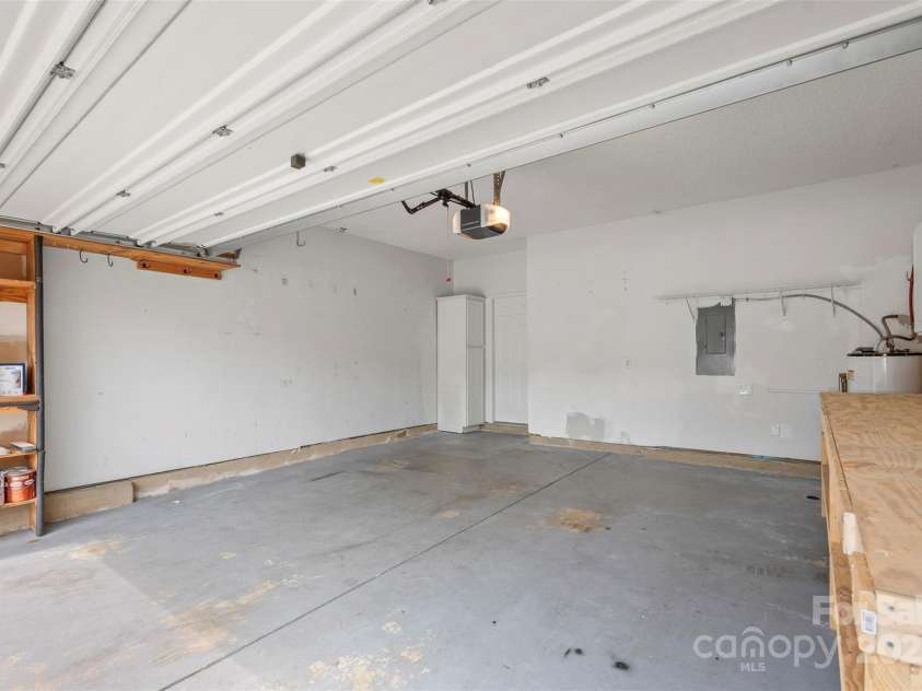 3109 Emerald Meadow Lane, Charlotte, NC 28273.  MLS# CAR4282486, YatesRealty ID 28227. 