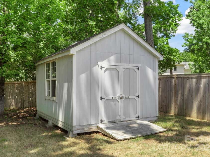 3109 Emerald Meadow Lane, Charlotte, NC 28273.  MLS# CAR4282486, YatesRealty ID 28227. 