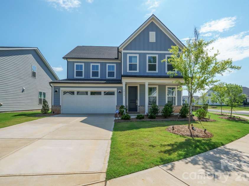 6018 Valehaven Place, Charlotte, NC 28269.  MLS# CAR4388668, YatesRealty ID 28227. 