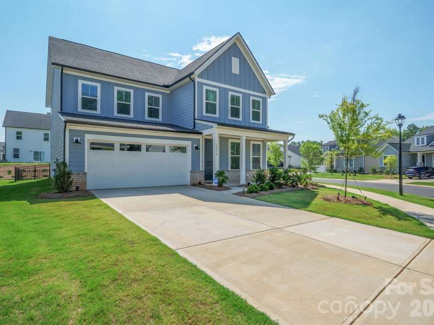 6018 Valehaven Place, Charlotte, NC 28269.  MLS# CAR4388668, YatesRealty ID 28227. 