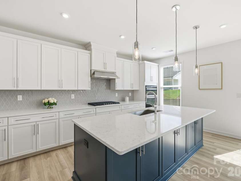 6018 Valehaven Place, Charlotte, NC 28269.  MLS# CAR4388668, YatesRealty ID 28227. 