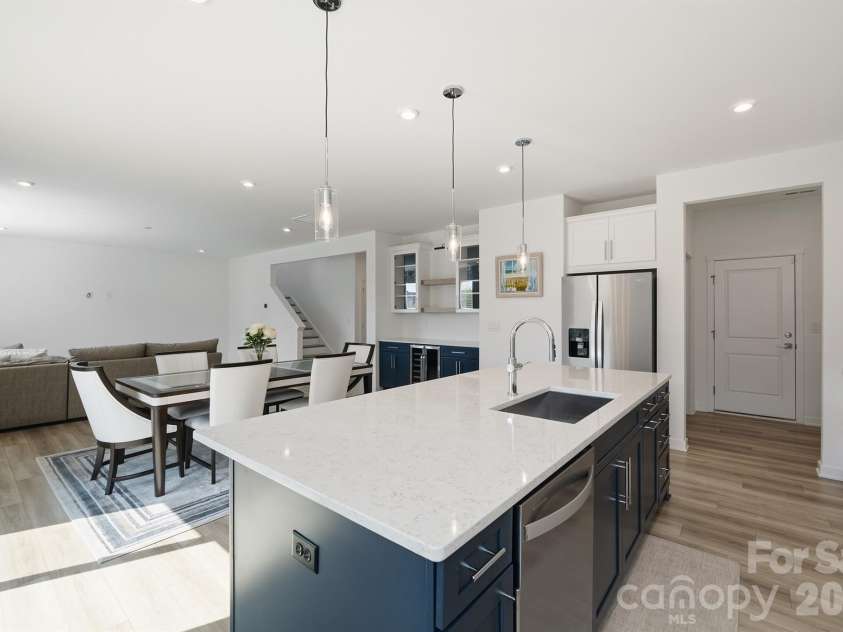 6018 Valehaven Place, Charlotte, NC 28269.  MLS# CAR4388668, YatesRealty ID 28227. 
