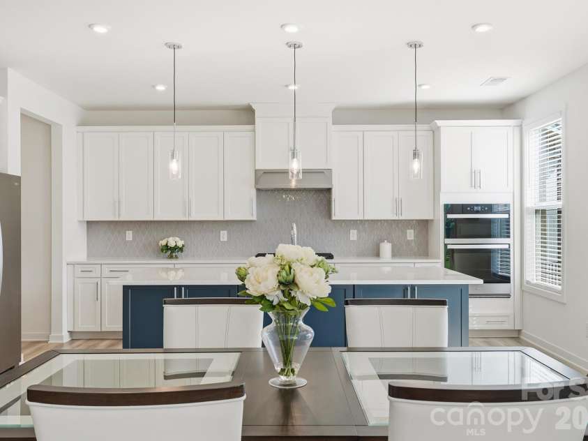 6018 Valehaven Place, Charlotte, NC 28269.  MLS# CAR4388668, YatesRealty ID 28227. 