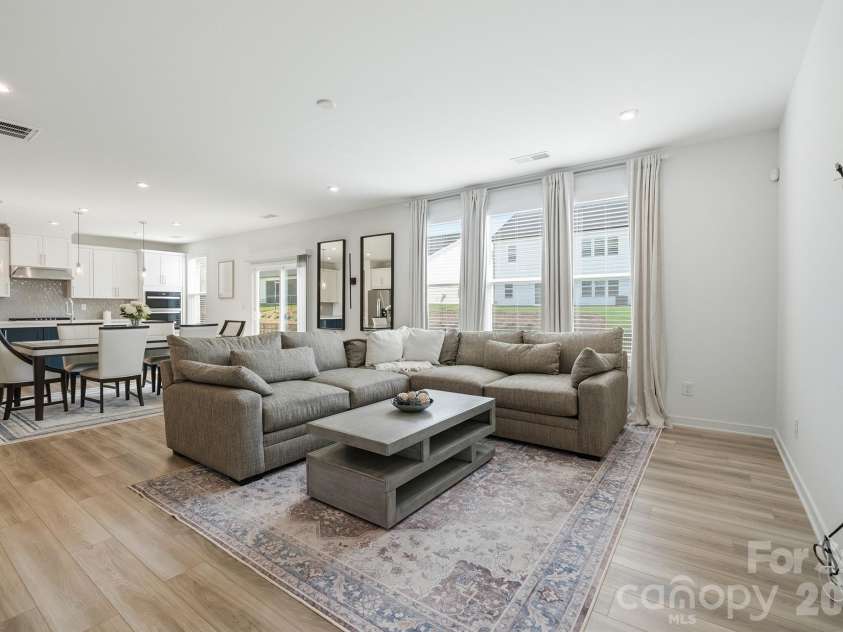 6018 Valehaven Place, Charlotte, NC 28269.  MLS# CAR4388668, YatesRealty ID 28227. 