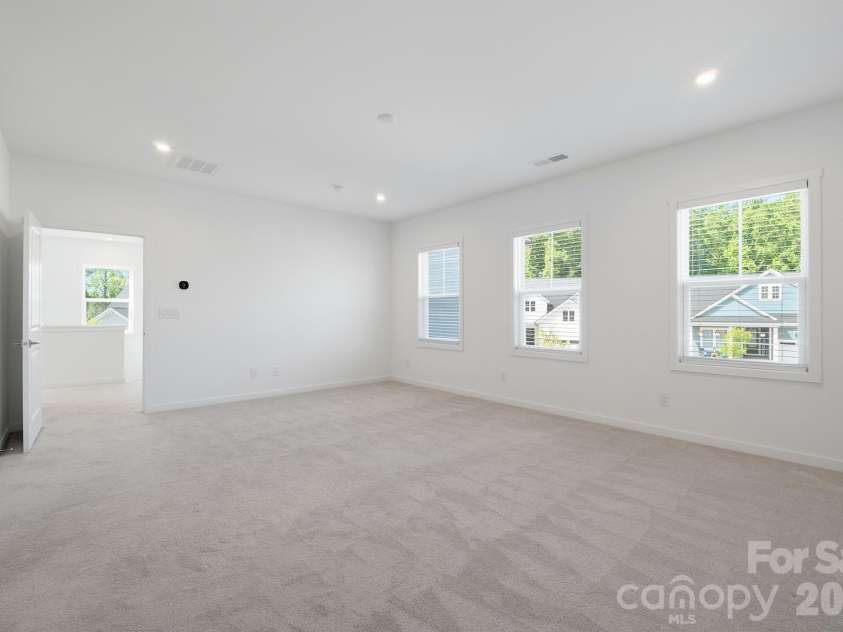 6018 Valehaven Place, Charlotte, NC 28269.  MLS# CAR4388668, YatesRealty ID 28227. 