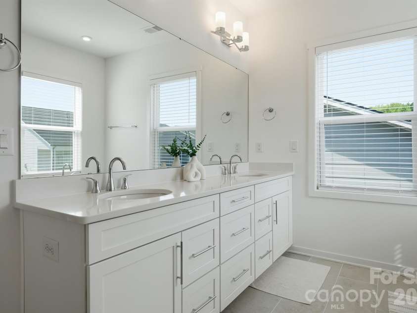 6018 Valehaven Place, Charlotte, NC 28269.  MLS# CAR4388668, YatesRealty ID 28227. 