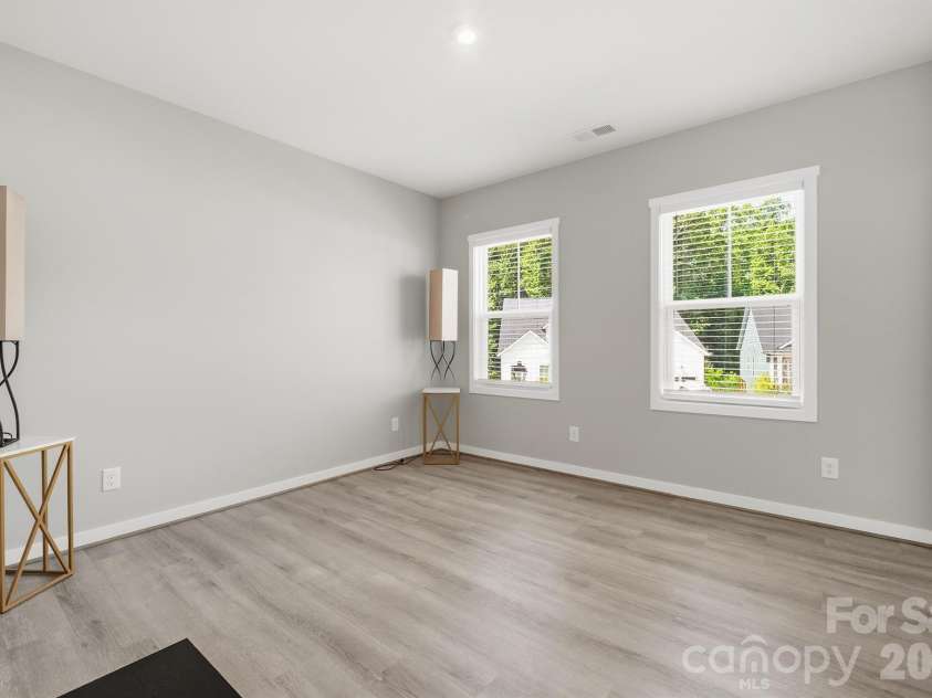 6018 Valehaven Place, Charlotte, NC 28269.  MLS# CAR4388668, YatesRealty ID 28227. 