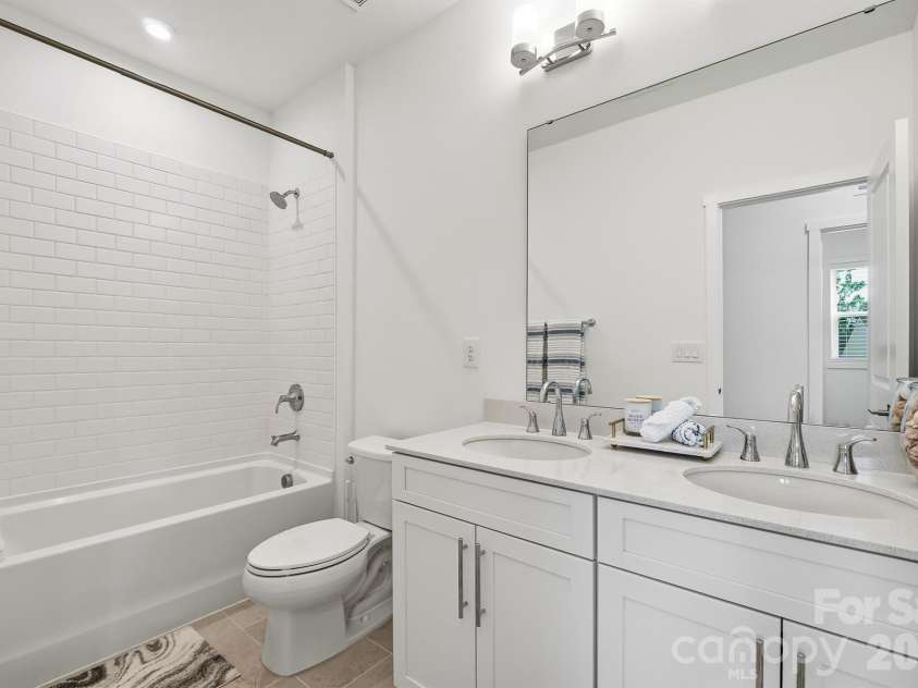 6018 Valehaven Place, Charlotte, NC 28269.  MLS# CAR4388668, YatesRealty ID 28227. 