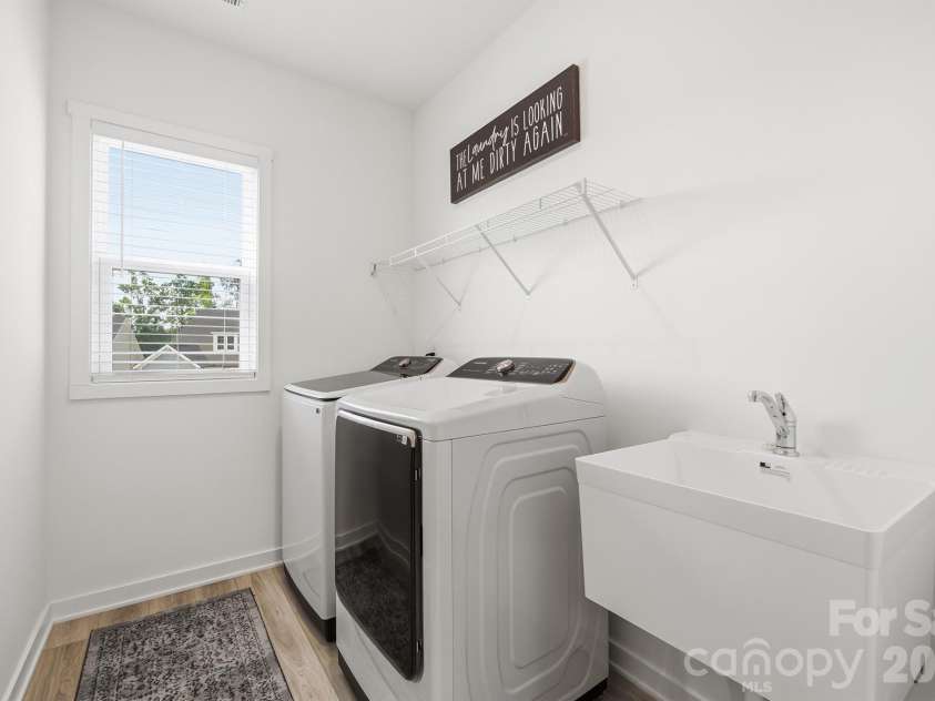 6018 Valehaven Place, Charlotte, NC 28269.  MLS# CAR4388668, YatesRealty ID 28227. 