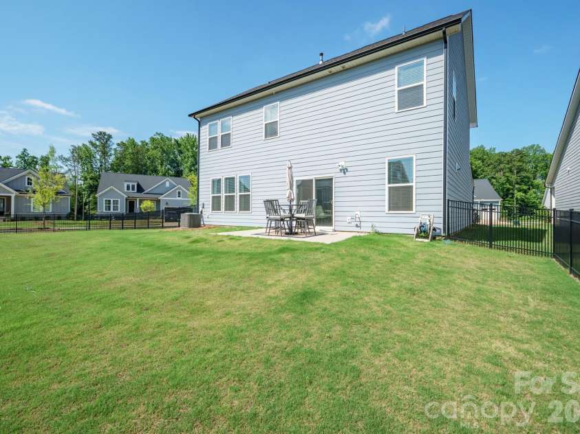 6018 Valehaven Place, Charlotte, NC 28269.  MLS# CAR4388668, YatesRealty ID 28227. 
